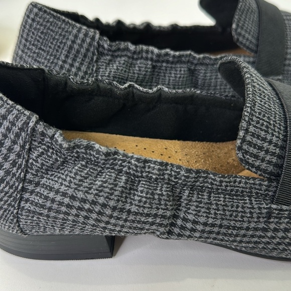 Clarks Grey Houndstooth Slip on Loafer Shoes size 9 - Picture 10 of 11